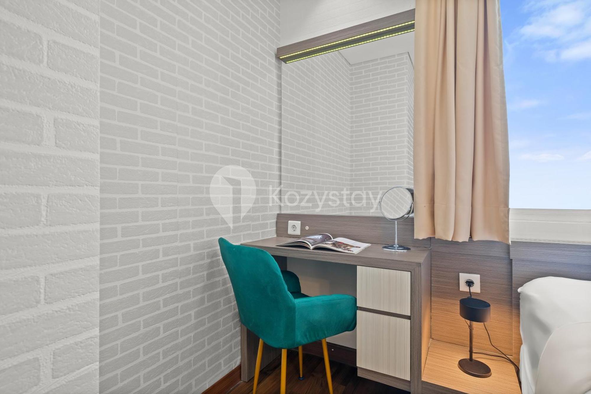 Meadow By Kozystay - Newly Renovated - Kebon Jeruk Jakarta Kültér fotó